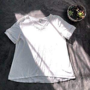 White short sleeve tshirt size XL